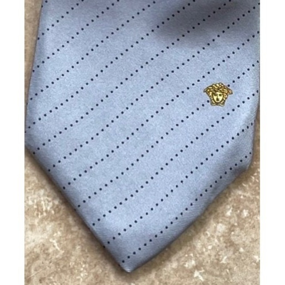 Gianni Versace Tie 100% Silk Italy Blue Gray Gold Medusa Logo Vintage Mens
